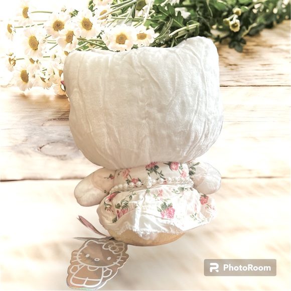 Hello Kitty Stuff Toy - Picture 3 of 5